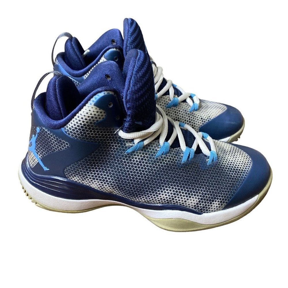 Jordan Superfly 3 Boys High Top Basketball Sneakers